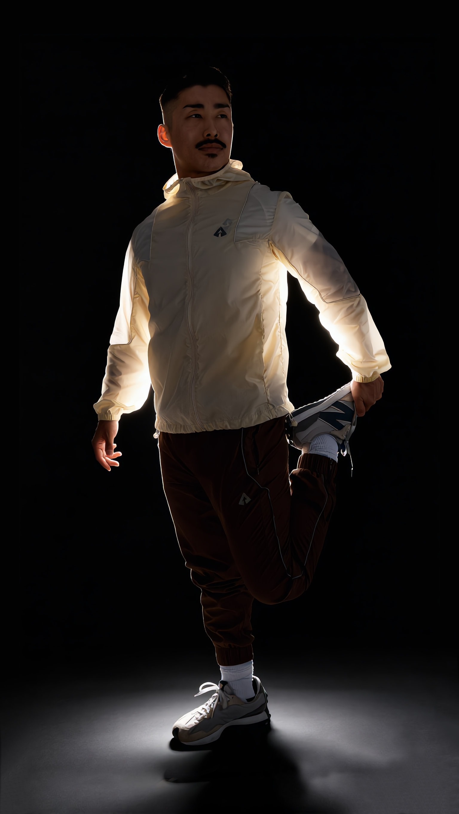 Lightform Windbreaker